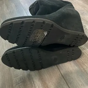 UGG Kyra hidden wedge black suede boots size 9.5 thumbnail 6