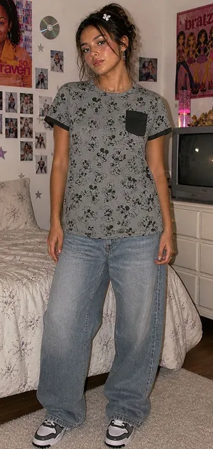 Disney Parks Mickey Mouse Y2K Womens TShirt Top Size S Gray Short Sleeve Cartoon thumbnail 1