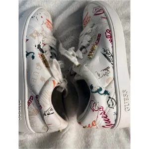 GUESS White Sneakers with Multicolor Graffiti Accents Women Size 6.5 thumbnail 8
