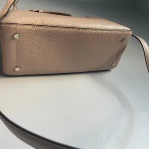 Kate Spade New York Eva Small Top Handle Crossbody‎ Bag Blush Pebbled Leather thumbnail 3