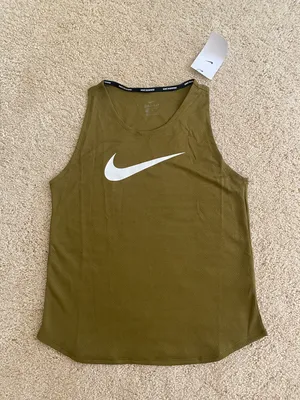 Nike NWT Women’s Swoosh Run Tank thumbnail 1