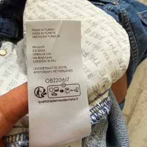 We The Free Blue Button Fly Wide Leg Cropped Jeans Boho Denim Sz 24 thumbnail 9