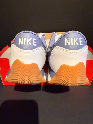 Women’s Nike Pacific Leather size 6W thumbnail 4