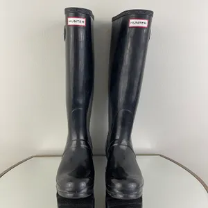 Hunter Original Tall Black Gloss Adjustable Knee High Rain Boots thumbnail 8