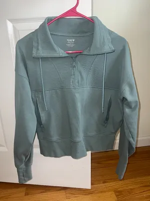 Old Navy Sweatshirt thumbnail 1