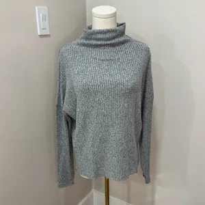 BKE grey Oversized‎ Turtleneck Sweater Size S thumbnail 2