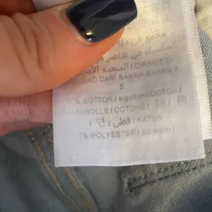 GUESS Sexy Curve Skinny Jeans Size 27 thumbnail 6