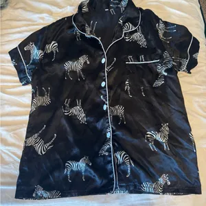 Black Zebra Print Pajama Set thumbnail 2