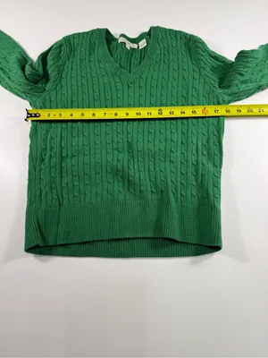 100% Cotton Classic Cable V-Neck Sweater in Green thumbnail 4
