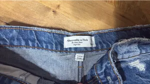 Abercrombie curve love high rise mom short medium wash thumbnail 3
