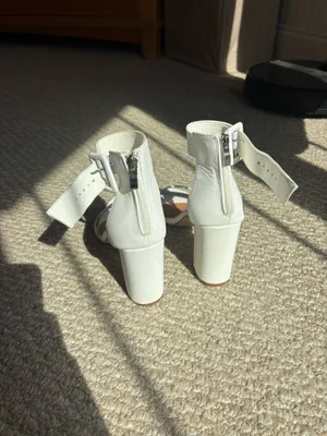 White heels Size 9 thumbnail 5