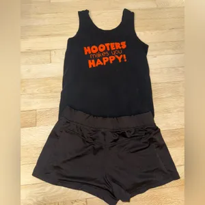 B27-71 Women’s Hooters girl Uniform Black Tank & Shorts size Small thumbnail 3