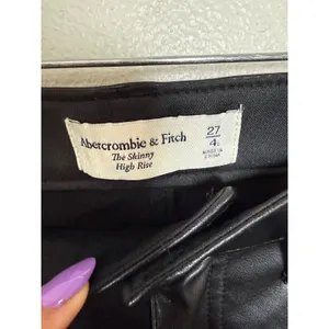 Abercrombie & Fitch Black Vegan Faux Leather Skinny High Rise‎ Pants 27 4L thumbnail 4