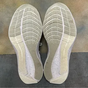 Nike Zoom Winflo 8 CW3421-104 Women's White Metallic Silver Running Shoes Size 8 thumbnail 16
