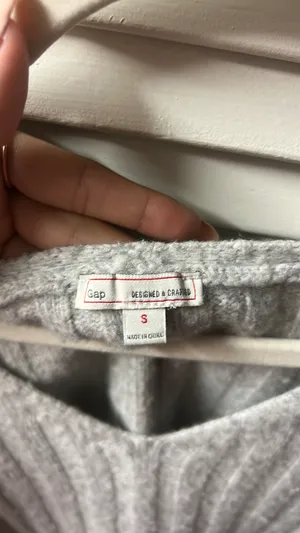 Grey knit sweater  thumbnail 2