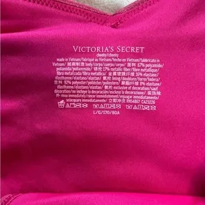 NWT Victoria’s Secret swimsuit. Size 32D top/large bottom thumbnail 9