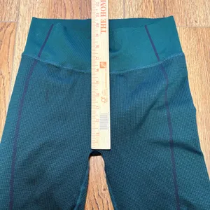 Aerie OFFLINE Seamless Waffle High Waisted‎ Leggings Dark Green Textures Size M thumbnail 7