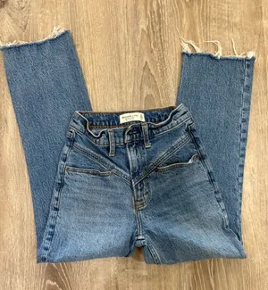 Abercrombie & Fitch High-Rise Straight Leg Jeans - Medium Blue thumbnail 1
