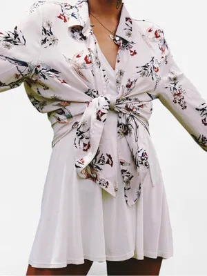 H & M Women’s Long Sleeve Buttons Up Floral Print Blouse Size 0 Hummingbird‎ thumbnail 3