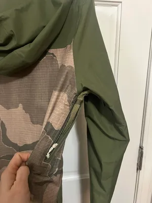 Burton Women’s Gore-Tex Ski Jacket thumbnail 5
