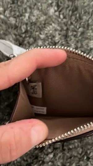 Coach wallet thumbnail 5