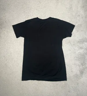 Billie Eilish Tour Black T-shirt size small thumbnail 2
