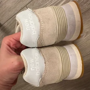 New Balance Women's Beige and White Sneakers thumbnail 5