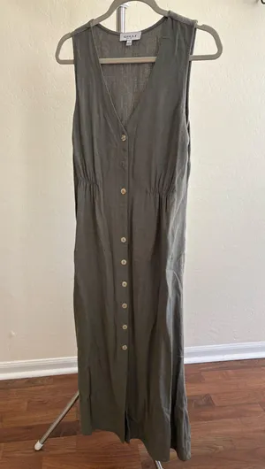 Green Dress thumbnail 1