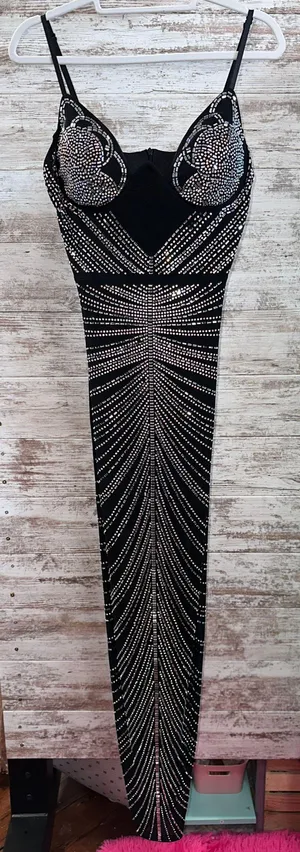 Boutique Black Rhinestone Bodycon Dress thumbnail 4
