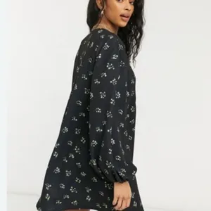 ASOS Floral Black Shift dress‎ Size 4 thumbnail 2