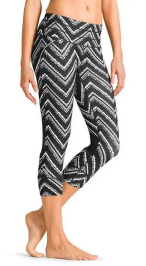 Athleta Womens Leggings Size Small Zig Zag Relay‎ Capri Black White 983259 thumbnail 1