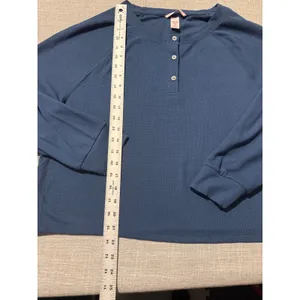 VICTORIAS SECRET Womens Blue Waffle Knit Long Sleeve‎ Henley Top Size M thumbnail 2
