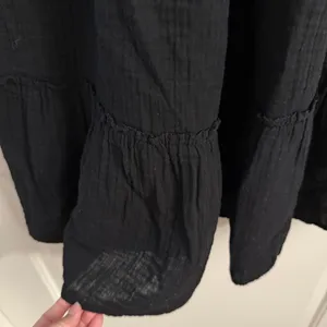 GAP Black Tiered Ruffled Maxi Dress S/S Scoop Neck XS Petite thumbnail 4