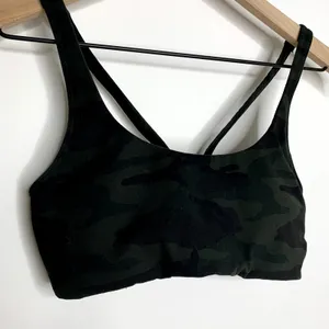 Vuori Yosemite Sports Bra Camo Green Womens Small thumbnail 2