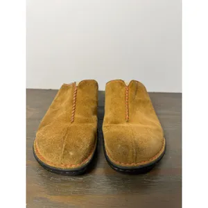 UGG Women's Size 8 Brown Suede Shearling Lined Clog Slippers thumbnail 6