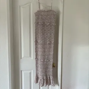 Mable Daphne Smocked Midi Dress Tiered Ruffle Stretch Medium Floral Print Dainty thumbnail 2