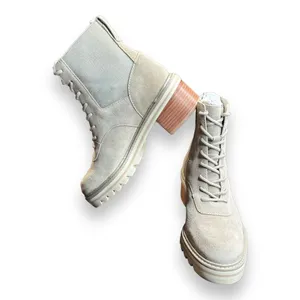 BERNARDO Salerno Lace-Up Rubber Sole Boot US 6.5M White Suede‎ thumbnail 5