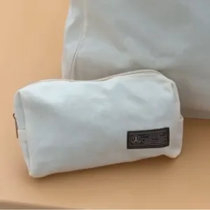 Anatasia Beverly Hills Cosmetic Pouch Jewerly Pouch Makeup Bag thumbnail 2