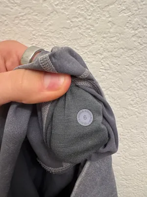 Grey Lululemon Leggings- Size 4 thumbnail 4