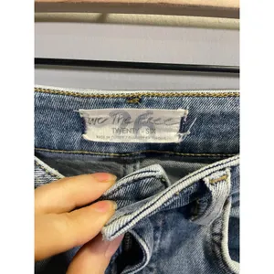 We The Free Skinny Jeans Womens 26 Blue High Rise Raw‎ Hem Frayed Denim Casual thumbnail 3