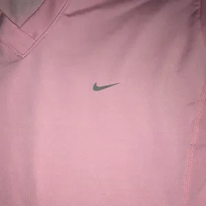 🎉4 for $20 Nike Long Sleeve Workout Top, XS thumbnail 2