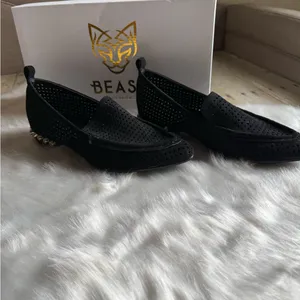 Beast Fashion Black Suede Perforated Studded Loafers NWB thumbnail 2