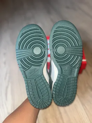 Nike Dunks thumbnail 5