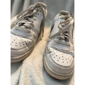 Nike Court Vision‎ Low Sneaker Basketball White Metallic Silver Women's Size 8 thumbnail 10