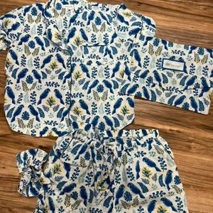 Denise Rae medium‎ pajama set Blue thumbnail 1