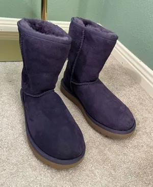 Women’s UGG Classic Short ll Shearling Fur Lined Winter Suede Boots Size 5 thumbnail 1