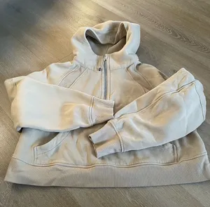 Lululemon scuba thumbnail 1