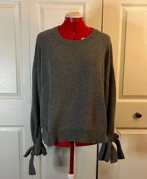 Tie-Cuff Pullover Sweater M thumbnail 1