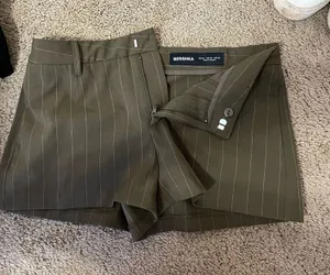 Dress shorts Green thumbnail 1