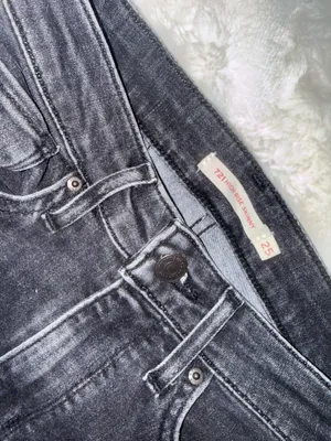 721 Levi’s High-Rise thumbnail 3